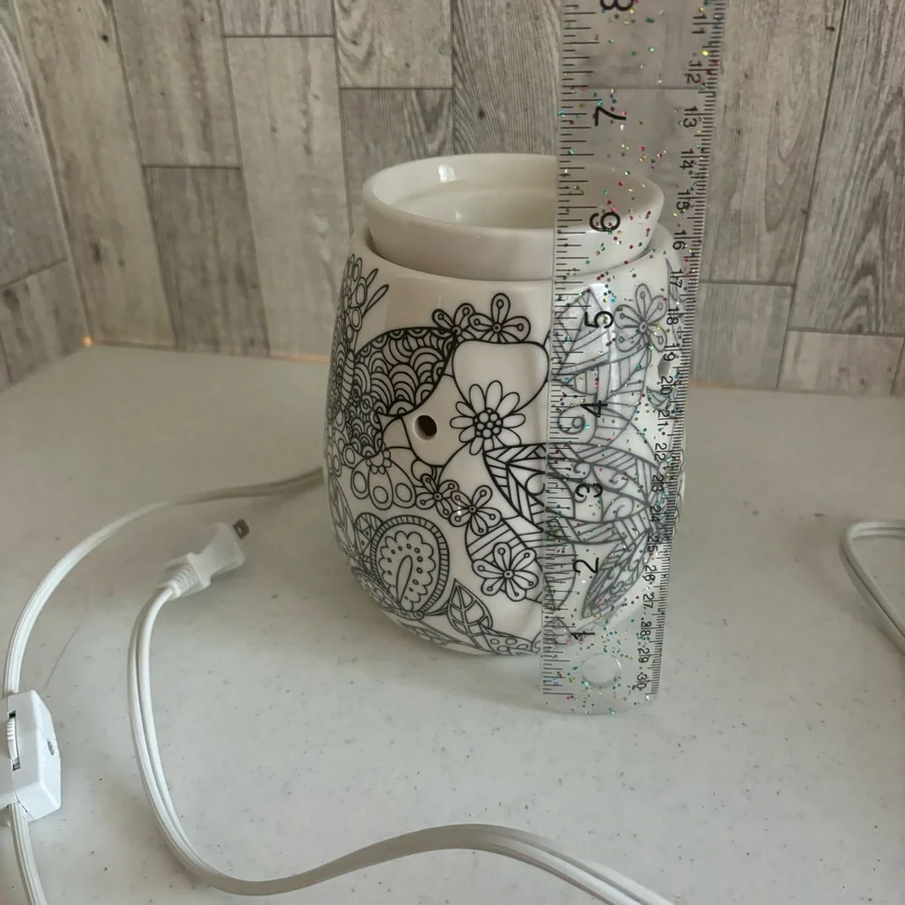 Scentsy Warmer Coloring Reimagine 37177 Black White Butterfly Flowers
